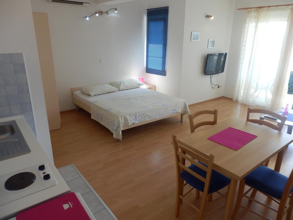 Apartments Rica Omiš Kültér fotó