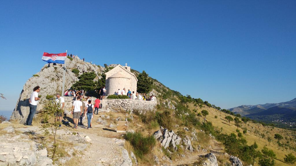 Apartments Rica Omiš Kültér fotó